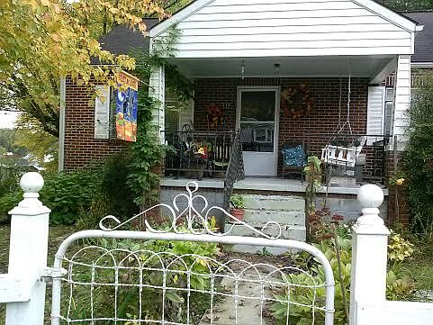 2nd image of 117 E 23rd St N