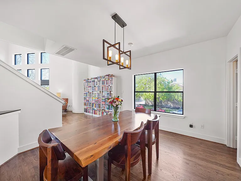 1231 Jackson Blvd — Photo 8