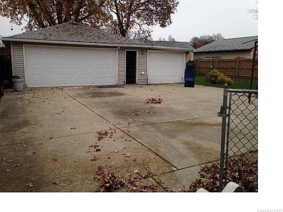 4th image of 1501 98th St