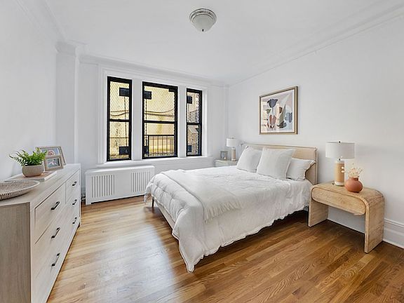 4th image of 160 W 95th St APT 1C