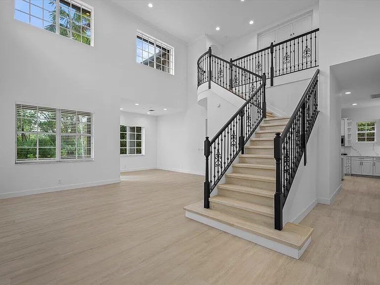 1029 Vintner Blvd — Photo 4