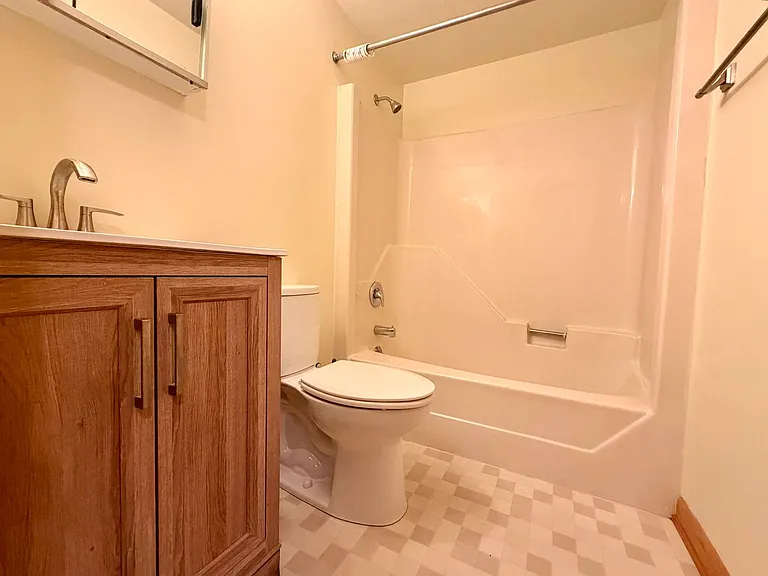 18587 Sylvan Dr — Photo 13