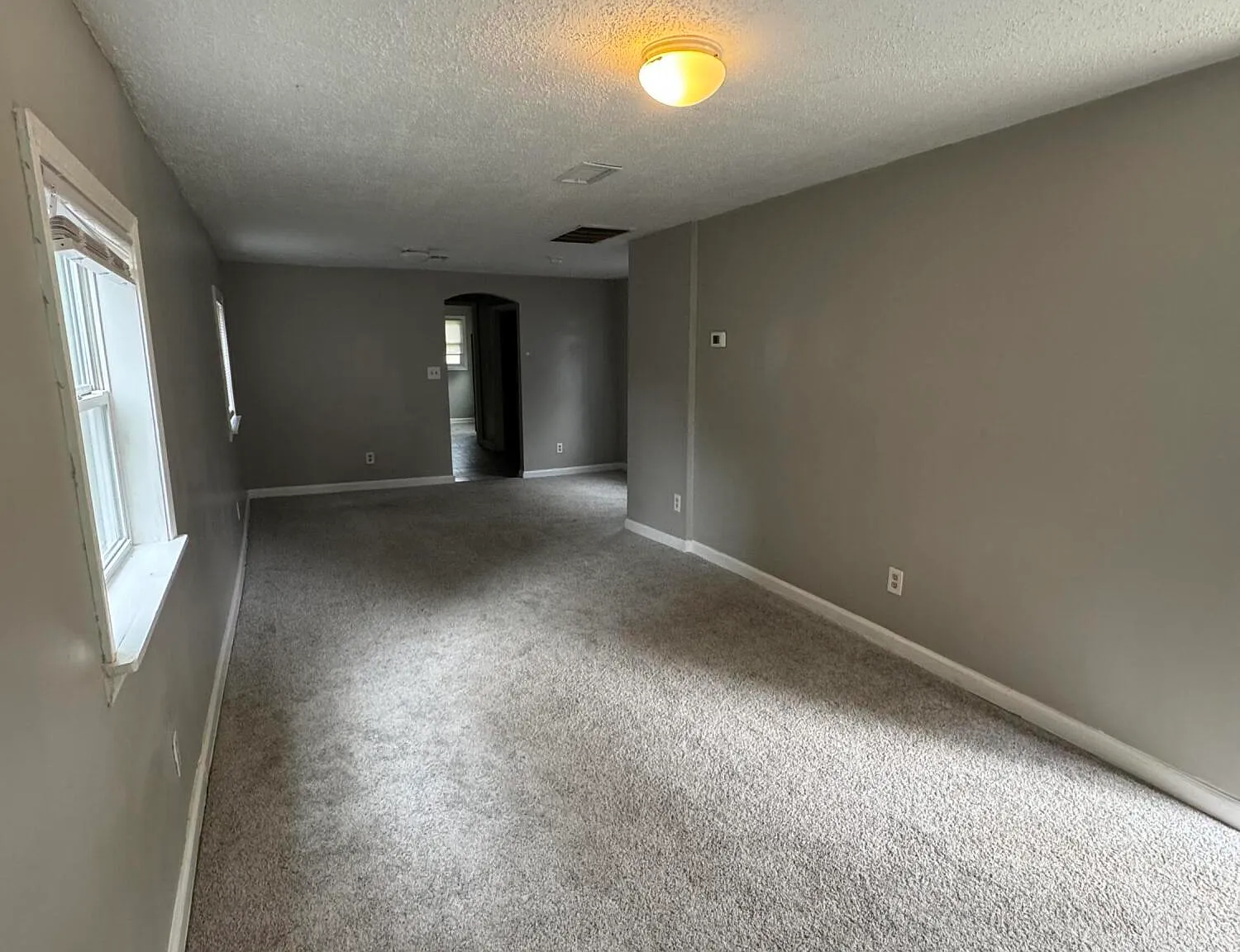 3 bed, 2.0 bath, 1344 sqft, $1,700 — Photo 3