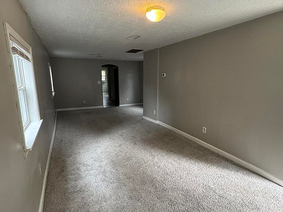 3rd image of 605 Harry St