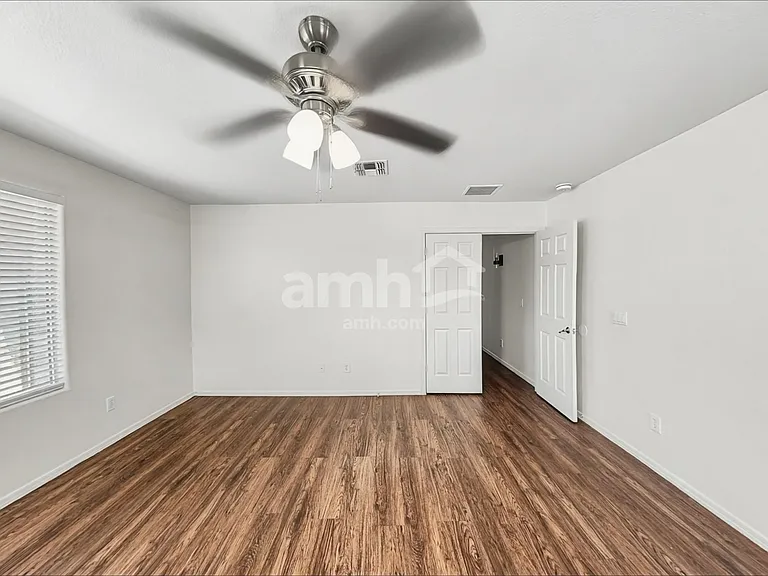 1505 S 81st Dr — Photo 10