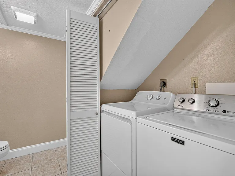 110 N Delaware Blvd #15D — Photo 23
