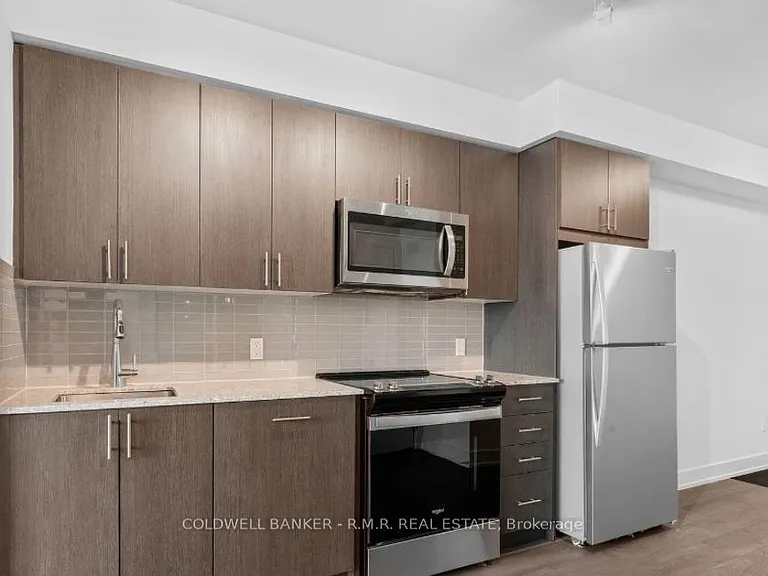 2550 Simcoe St N #2304 — Photo 6