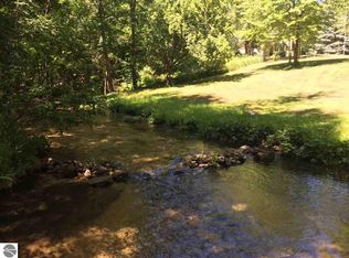 7498 N 45 1/2 Rd, Manton, MI 49663