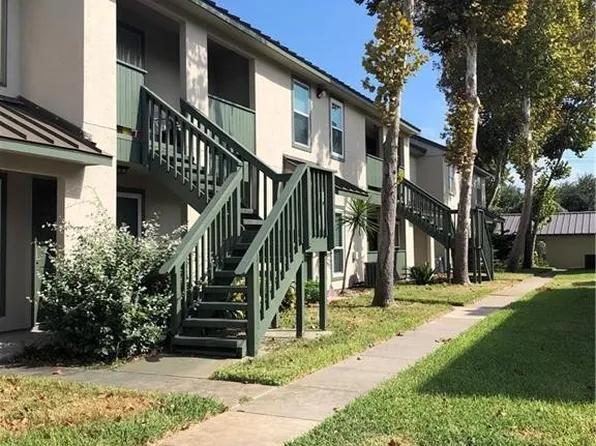 302 Saint Andrews St #E103, Rockport, TX 78382