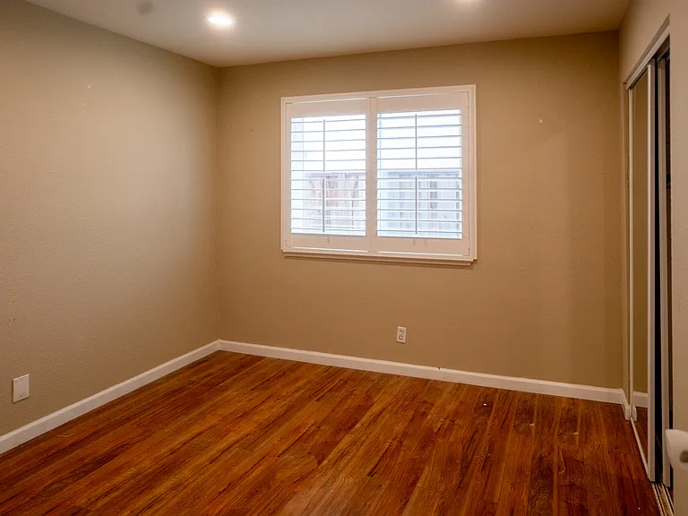 4241 Remora Dr — Photo 12