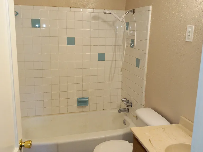 605 Herald St — Photo 29