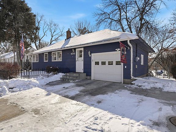 2nd image of 400 Mill St