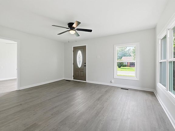 4th image of 2110 Harrison St