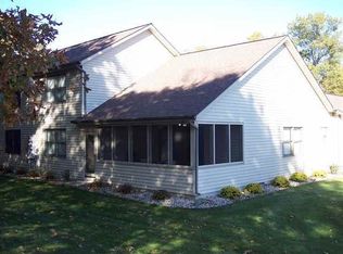 1241 Lakewood Hills Dr, Warsaw, IN