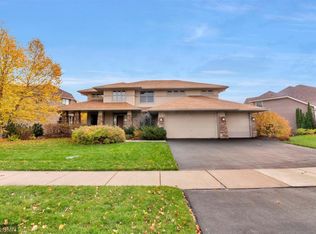 6462 Shadyview Ln N, Maple Grove, MN 55311