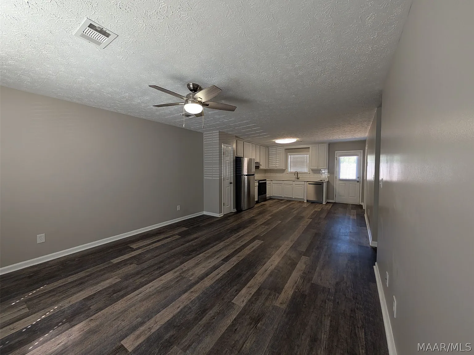 2 bed, 2.0 bath, 1020 sqft, $1,250 — Photo 2