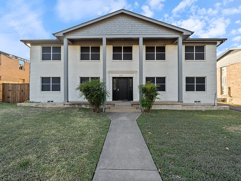 2717 Patricia Ln #B — Photo 1