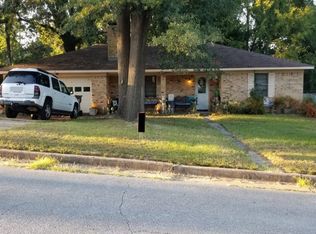 403 Whiteoak Ln, Tyler, TX 75703