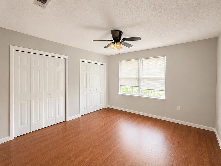357 SE Mohawk Way — Photo 4