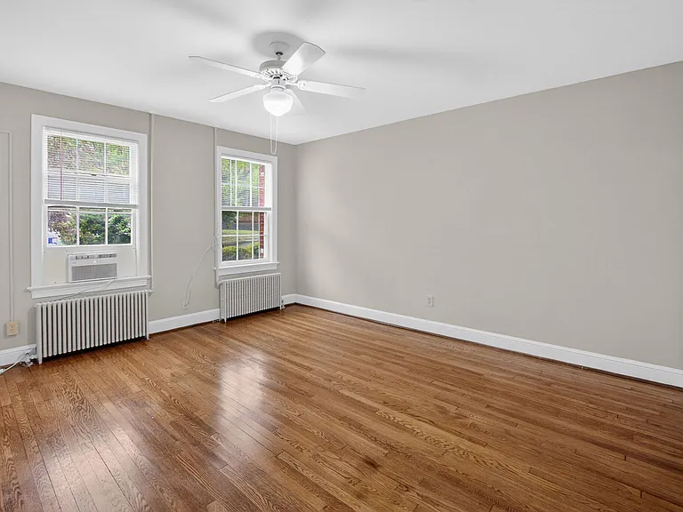4824 Reservoir Rd NW #1 — Photo 3
