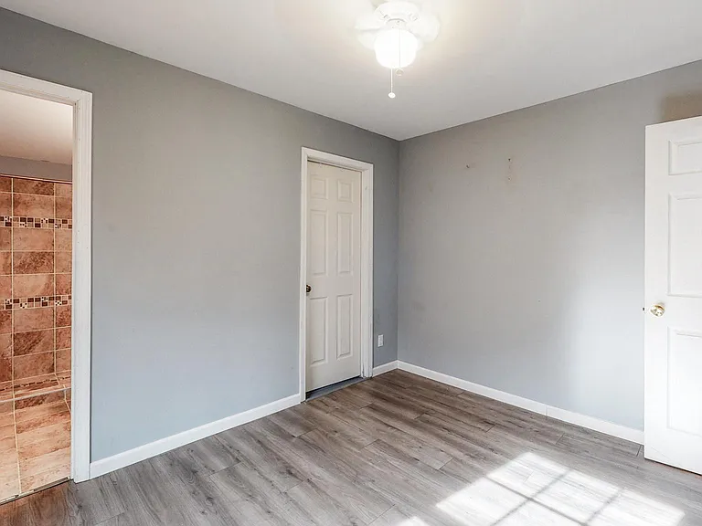 105 Woods Ave — Photo 8