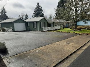 1603 NW Calkins Ave, Roseburg, OR