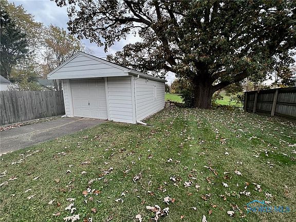5th image of 27 Van Buren Ave