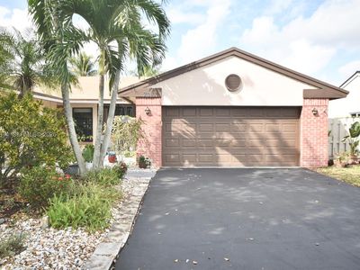 701 Blue Ridge Way, Davie, FL, 33325