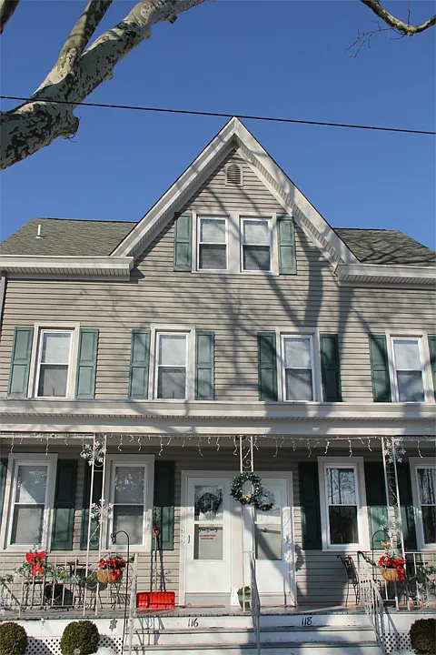 118 Delaware Ave #1