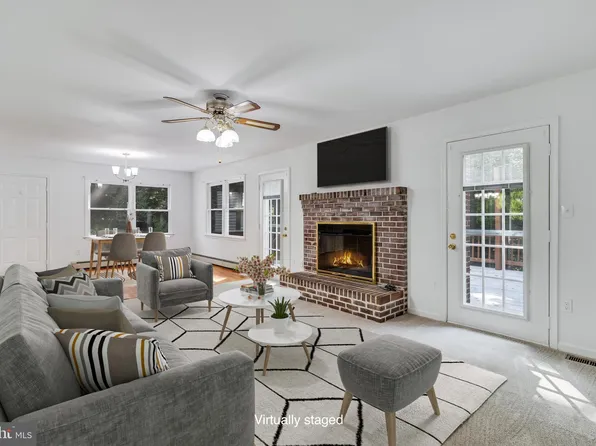 9280 Baker St, Owings, MD 20736