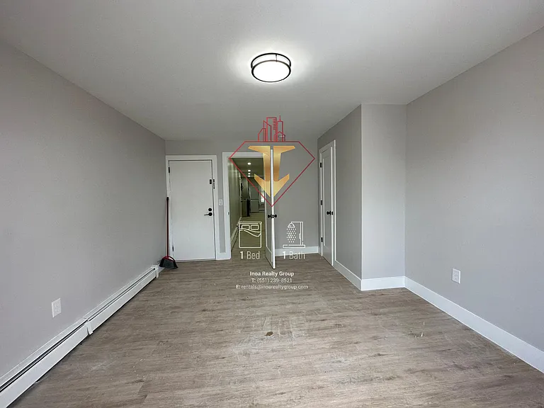 594 Westside Ave #4 — Photo 8
