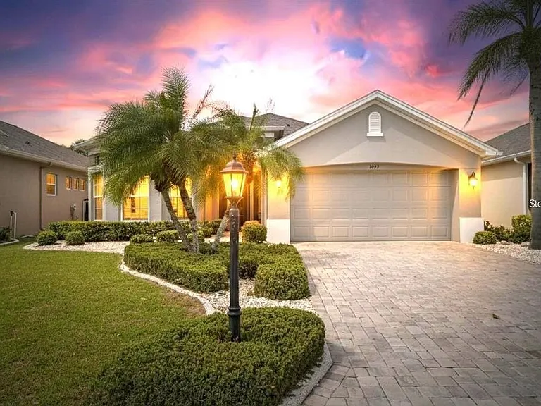 1039 Emerald Dunes Dr — Photo 3