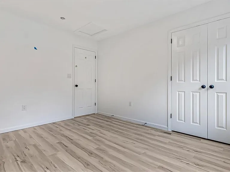 2704 Starlight Ter — Photo 50