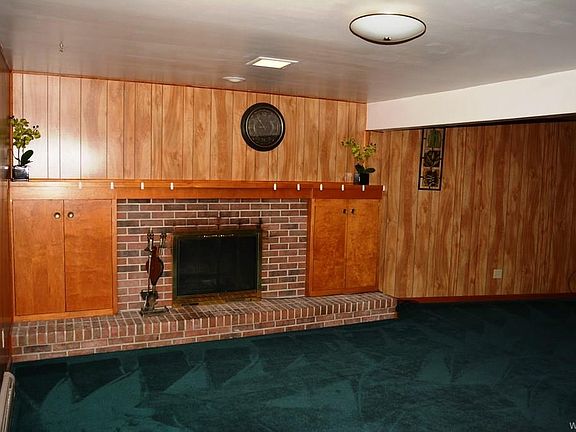 3rd image of 38 Rockdale Dr