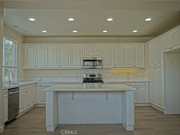 2099 Owens Dr — Photo 8