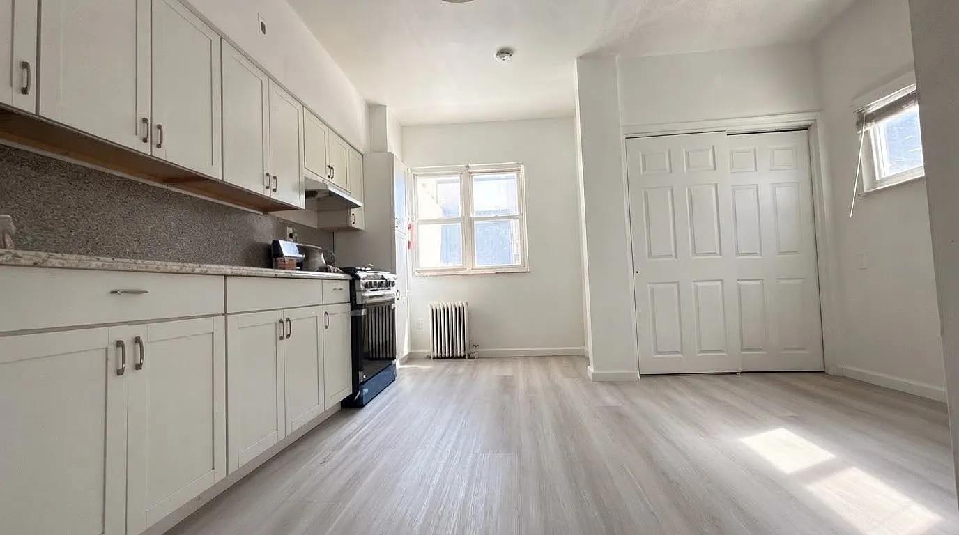 2 bed, 1000 sqft, $2,000 — Photo 3