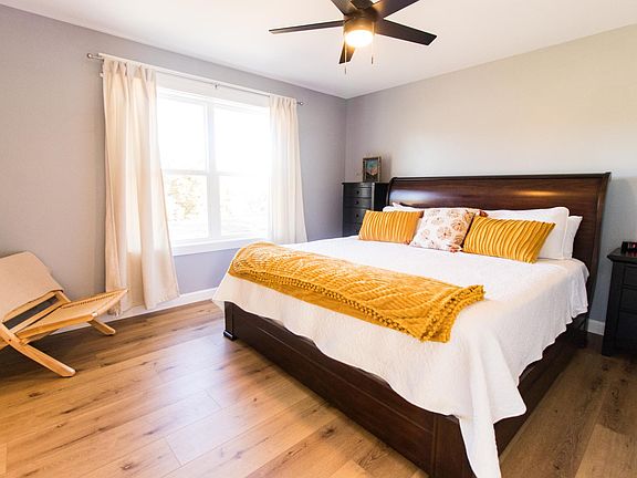 King size bed