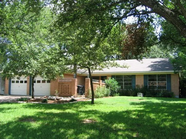 1003 Glade Street — Photo 1