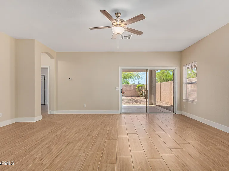 3556 N 143rd Ln — Photo 11