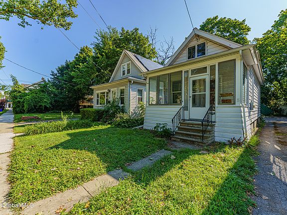 3rd image of 5 Alden Avenue
