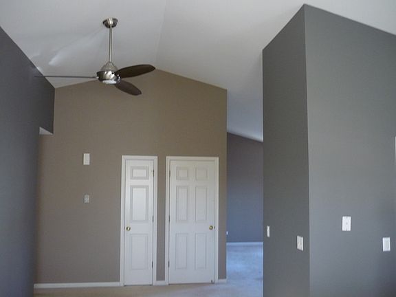 3rd image of 3 Briarcliff Ct