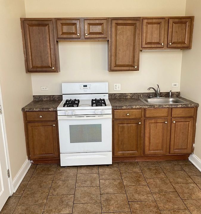 1st image of 7617 S Yates Blvd #3S