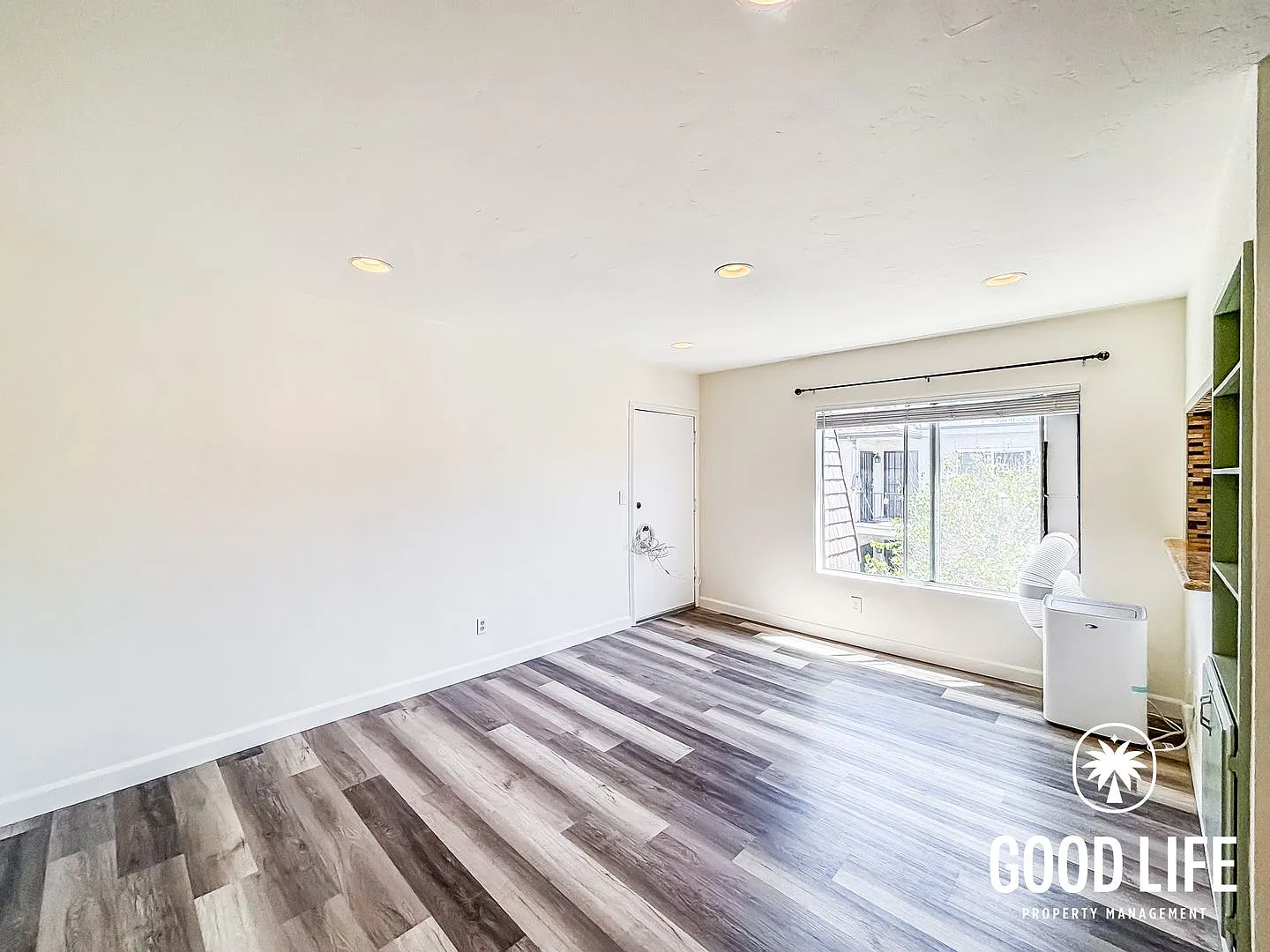 SD: Beautiful 1BD/1BA W/ Laundry On-Site and Reserved Parking in Corridor! — Photo 4