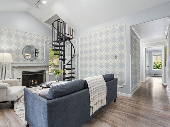 Laminated floors throughout the entire unit.