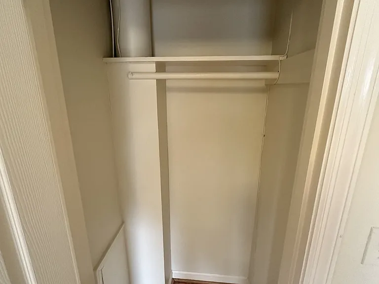 141 Dublin Ct — Photo 28