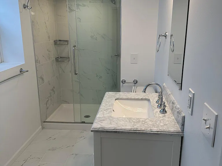 4806 Winterset Dr — Photo 10