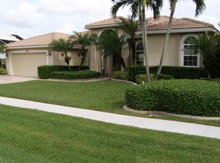 3917 Cypress Lake Dr, Lake Worth, FL 33467