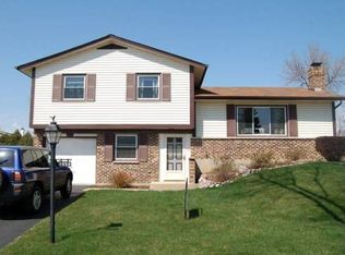 1554 Colorado Ln, Elk Grove Village, IL 60007