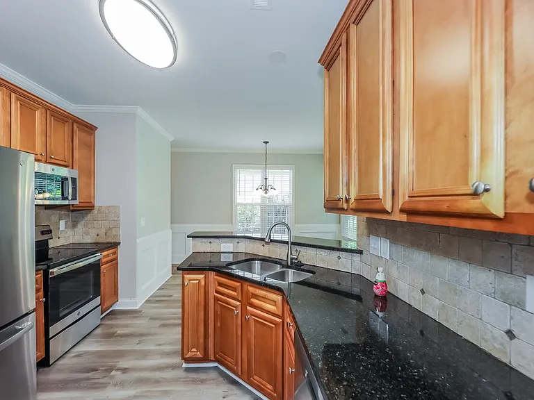 30 Camden Way — Photo 8