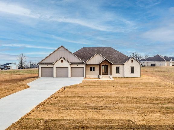 2nd image of 3 Republican Loop